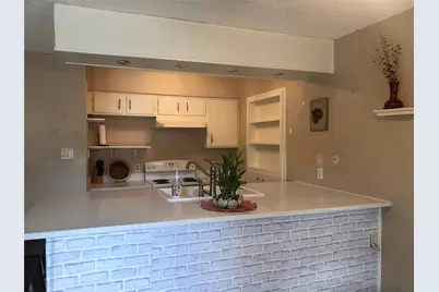 216 W G Street #216, La Porte, TX 77571 - Photo 5