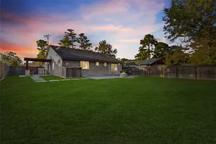 9919 Loch Dane Dr, Houston, TX 77070 - Photo 11