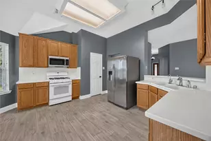 3519 Crescent Dr, Pearland, TX 77584 - Photo 11