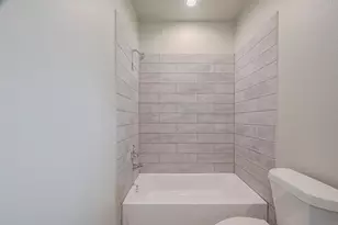 1909 Oregon St, Baytown, TX 77520 - Photo 23