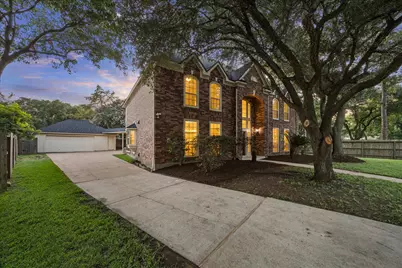 4302 Browning Court, Sugar Land, TX 77479 - Photo 3