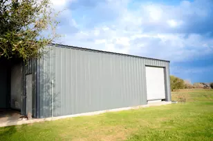 1689 Co Rd 315, Yoakum, TX 77995 - Photo 45