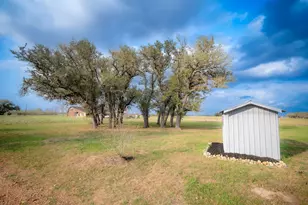 1689 Co Rd 315, Yoakum, TX 77995 - Photo 43