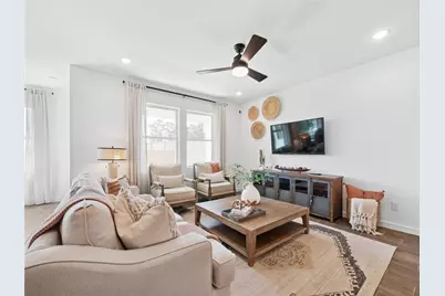 102 Lantana Lane, Huntsville, TX 77340 - Photo 5