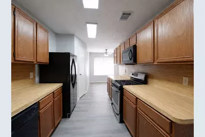 16003 Surrey Woods Drive, Friendswood, TX 77546 - Photo 9