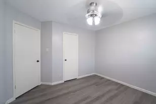 16003 Surrey Woods Dr, Friendswood, TX 77546 - Photo 19