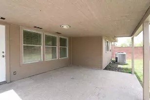 16003 Surrey Woods Dr, Friendswood, TX 77546 - Photo 29