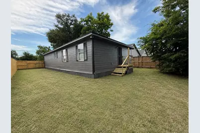 7902 Bowen Street, Houston, TX 77051 - Photo 17