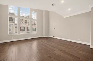 8326 Ginger Oak St, Houston, TX 77055 - Photo 5