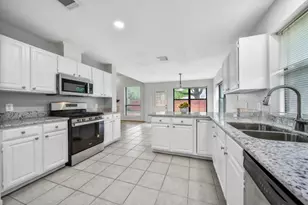 6414 Oakburl Ct, Sugar Land, TX 77479 - Photo 13