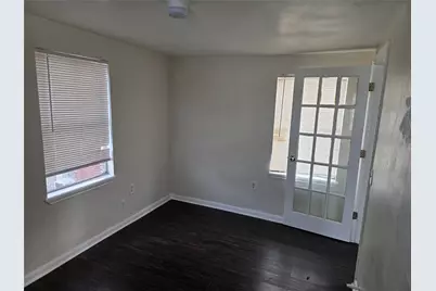 114 Canton Street #1/2, Houston, TX 77012 - Photo 11
