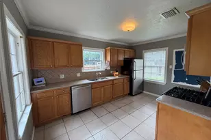 500 Fairbanks St, Houston, TX 77009 - Photo 7