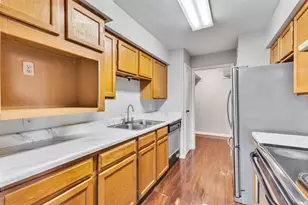 8787 Brae Acres Rd, Houston, TX 77074 - Photo 13