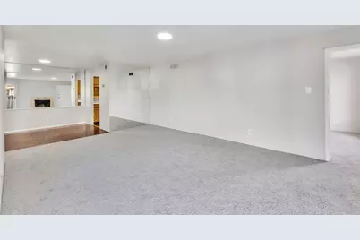 8787 Brae Acres Road #602, Houston, TX 77074 - Photo 5