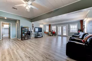 834 Co Rd 408, El Campo, TX 77437 - Photo 17