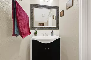 9026 Fairbloom Ln, Houston, TX 77040 - Photo 13