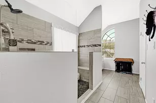 9026 Fairbloom Ln, Houston, TX 77040 - Photo 25