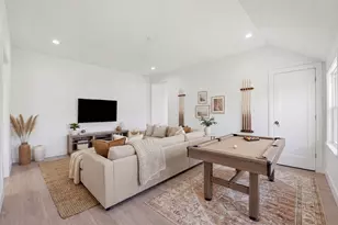 310 W 9th St, Houston, TX 77007 - Photo 7