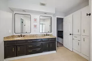 2007 7 Oaks Dr, Kingwood, TX 77339 - Photo 15