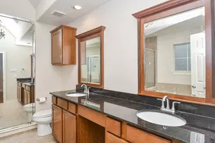 3126 Clearview Cir, Houston, TX 77025 - Photo 15