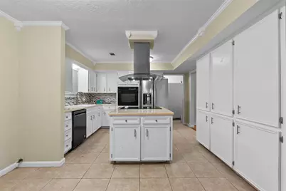 8515 Twelve Oaks Drive, Texas City, TX 77591 - Photo 15