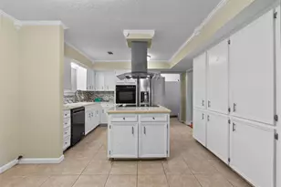 8515 Twelve Oaks Dr, Texas City, TX 77591 - Photo 15