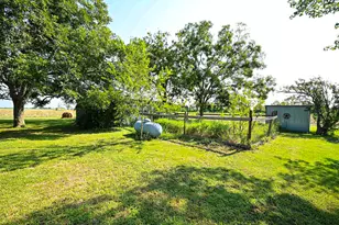 14920 Bj Dusek Rd, Wallis, TX 77485 - Photo 13