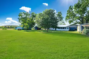 14920 Bj Dusek Rd, Wallis, TX 77485 - Photo 11