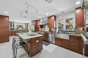 623 Pinehaven Dr, Houston, TX 77024 - Photo 11