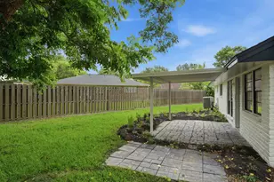 5703 Woodville Ln, Pearland, TX 77584 - Photo 25