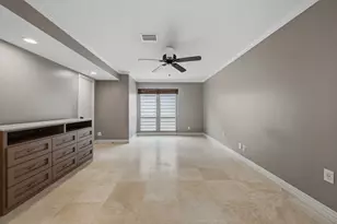 7730 Twin Hills Dr, Houston, TX 77071 - Photo 35