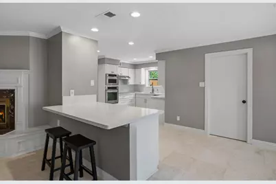 7730 Twin Hills Drive, Houston, TX 77071 - Photo 23