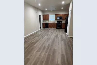 312-2 N Ormsby Street #314, Alvin, TX 77511 - Photo 3