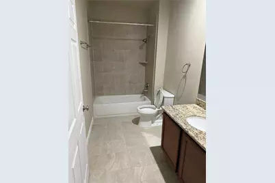 312-2 N Ormsby Street #314, Alvin, TX 77511 - Photo 5