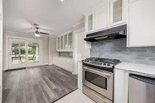 2404 Burton Dr, Bryan, TX 77802 - Photo 13