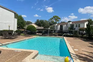 2425 Augusta Dr, Houston, TX 77057 - Photo 13