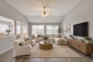 13915 Fort Nelson Dr, Houston, TX 77083 - Photo 9
