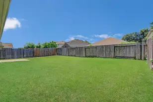 13915 Fort Nelson Dr, Houston, TX 77083 - Photo 47