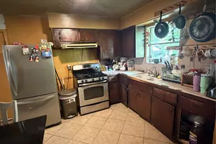 16005 Old Richmond Rd, Sugar Land, TX 77498 - Photo 17