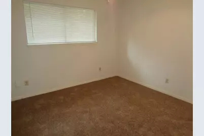 1616 Hazelwood Street #B, Conroe, TX 77301 - Photo 11