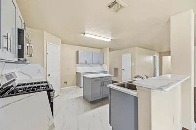 19526 Cliffsage Court, Cypress, TX 77433 - Photo 9