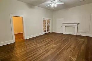 210 E Phillips St, Conroe, TX 77301 - Photo 17