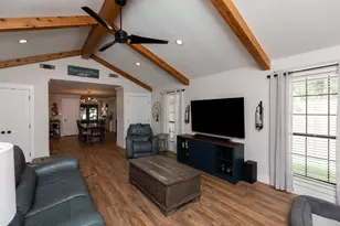 760 Pinecrest St, Vidor, TX 77662 - Photo 13