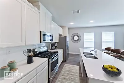 320 Huisache Street, Lake Jackson, TX 77566 - Photo 5