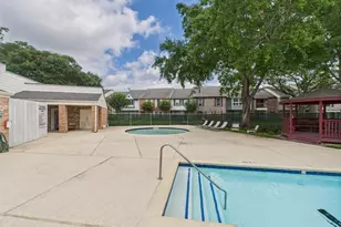 10380 Briar Forest Dr, Houston, TX 77042 - Photo 39