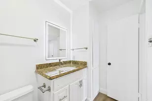 10380 Briar Forest Dr, Houston, TX 77042 - Photo 23