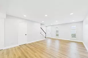 10380 Briar Forest Dr, Houston, TX 77042 - Photo 9