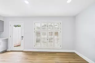 10380 Briar Forest Dr, Houston, TX 77042 - Photo 13