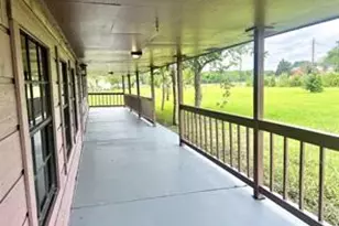 9504 Quaker Ct, Rosharon, TX 77583 - Photo 3