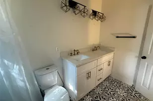 1213 32nd St, Galveston, TX 77550 - Photo 29